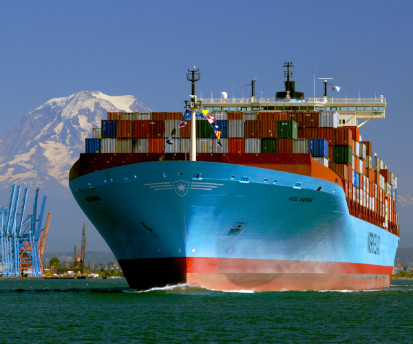 container shipping, export, import, green ,eco-friendly, slow steaming, super slow steaming